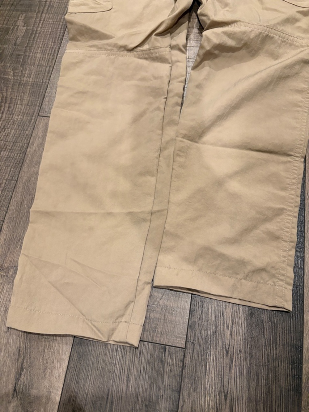 Nike Tan Cargo Pants with White Swoosh - Picture 7 of 8